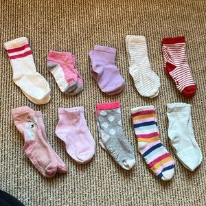 10 pairs of Carters toddler girl 2-4 years socks